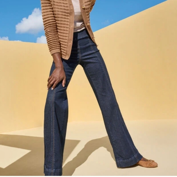 Talbots Flare Leg Pull-On Travel Jeans Oxford Wash - Picture 13 of 13